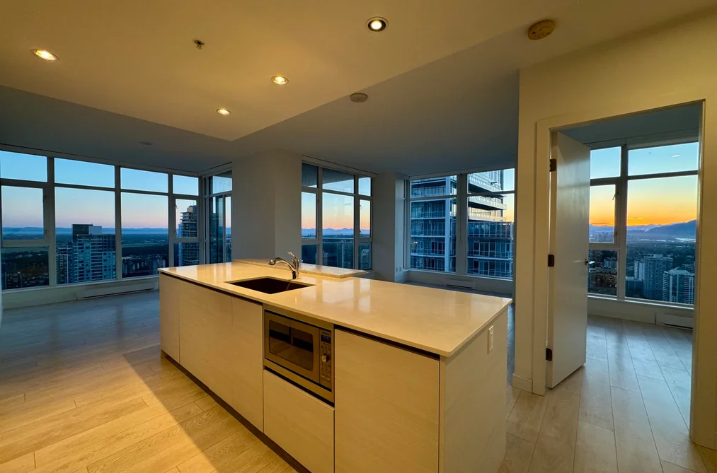 4306 4670 ASSEMBLY WAY, Burnaby BC V5H 0H3, Burnaby BC — Residential for Sale - Main Photo