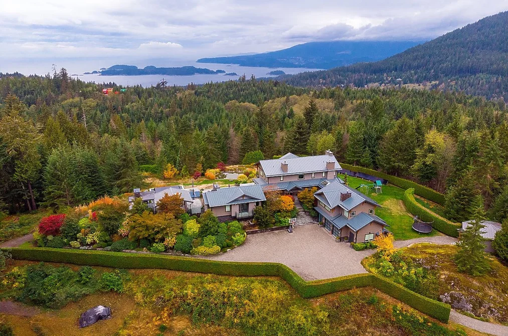 431 JOSEPHINE DRIVE, Bowen Island BC V0N 1G2, Bowen Island BC — Residential for Sale - Photo 2
