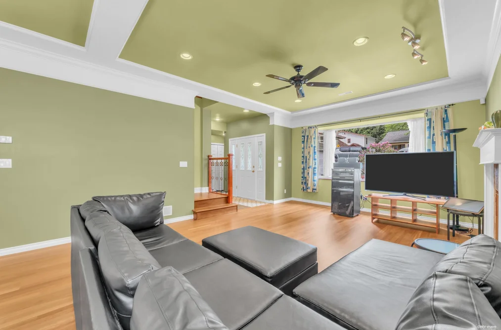 4317 CLIFFMONT ROAD, North Vancouver BC V7G 1J6, North Vancouver BC — Residential for Sale - Photo 3