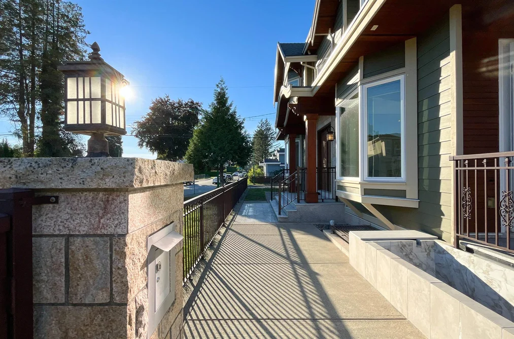 4319 GRETA STREET, Burnaby BC V5J 1N9, Burnaby BC — Residential for Sale - Photo 2