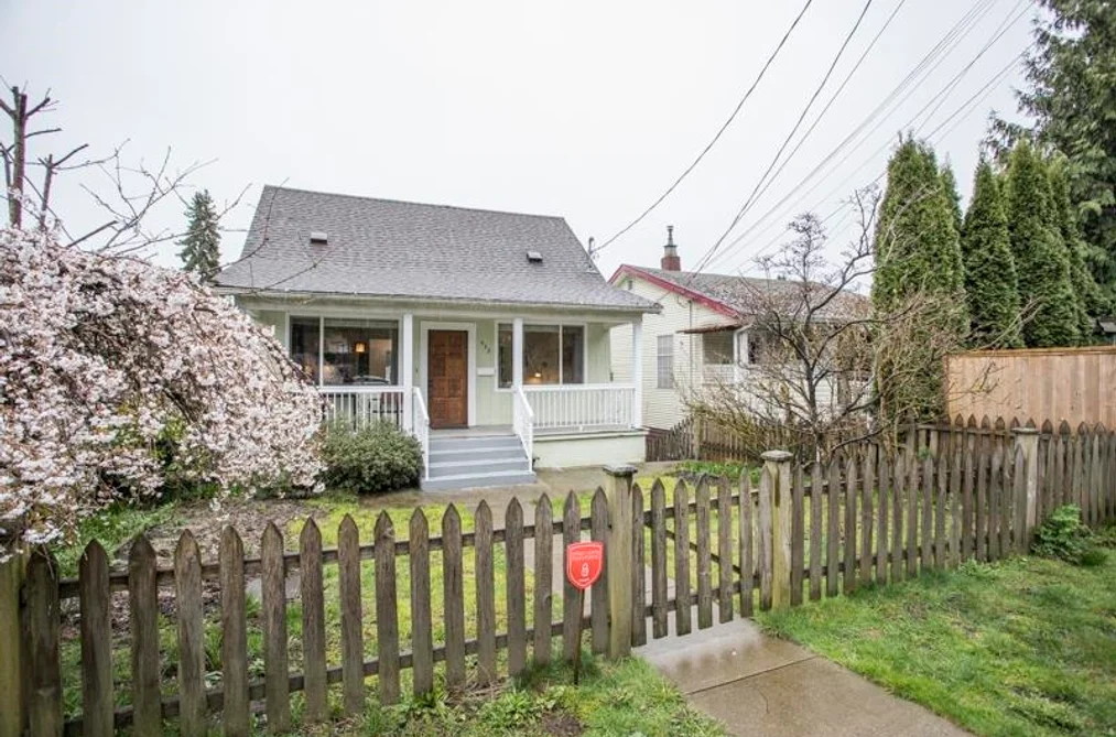 House for sale at 432 Richmond Street New Westminster British Columbia - MLS: R3103920