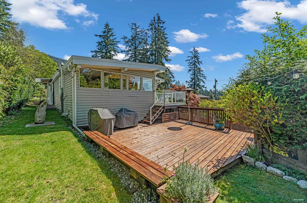 4323 VALENCIA AVENUE, North Vancouver BC V7N 4A7, North Vancouver BC — Residential for Sale - Photo 3