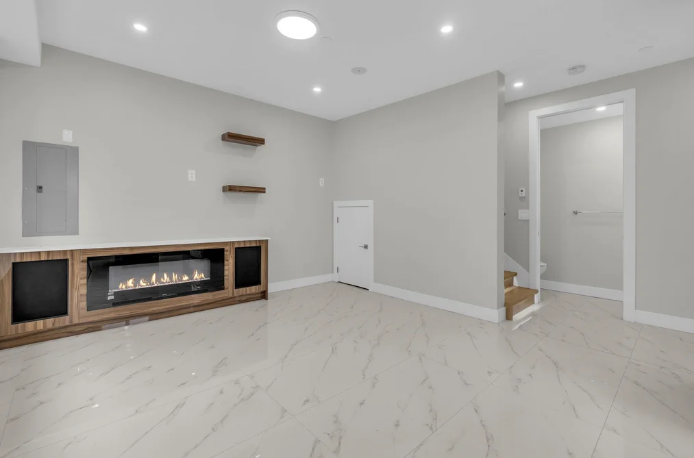 4325 KAMLOOPS STREET, Vancouver BC V5R 1M8, Vancouver BC — Residential for Sale - Photo 5