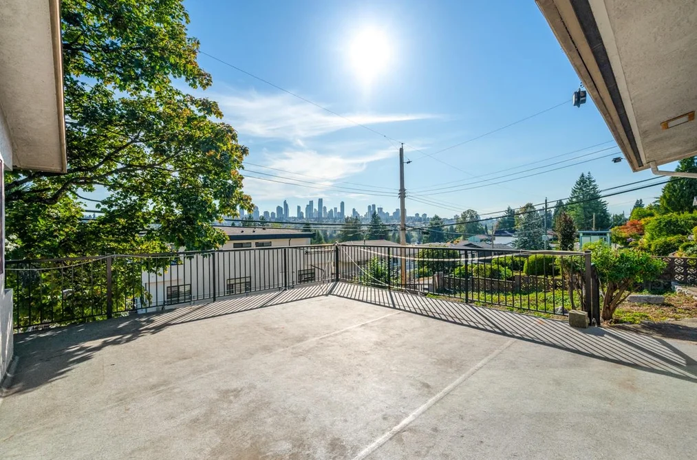 4325 Mahon Avenue, Burnaby, BC - House for Sale - Photo 16 of 33 4325 Mahon Avenue, Burnaby, BC - House for Sale - Photo 16 of 33