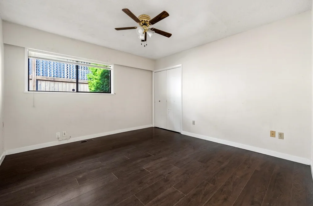 4325 Mahon Avenue, Burnaby, BC - House for Sale - Photo 23 of 33 4325 Mahon Avenue, Burnaby, BC - House for Sale - Photo 23 of 33