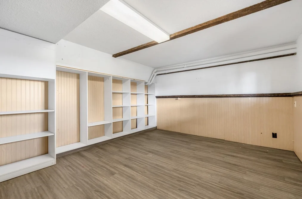 4325 Mahon Avenue, Burnaby, BC - House for Sale - Photo 28 of 33 4325 Mahon Avenue, Burnaby, BC - House for Sale - Photo 28 of 33