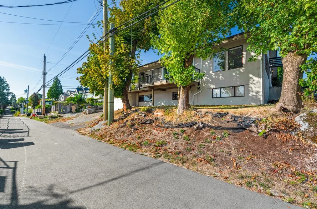 4325 Mahon Avenue, Burnaby, BC - House for Sale - Photo 33 of 33 4325 Mahon Avenue, Burnaby, BC - House for Sale - Photo 33 of 33