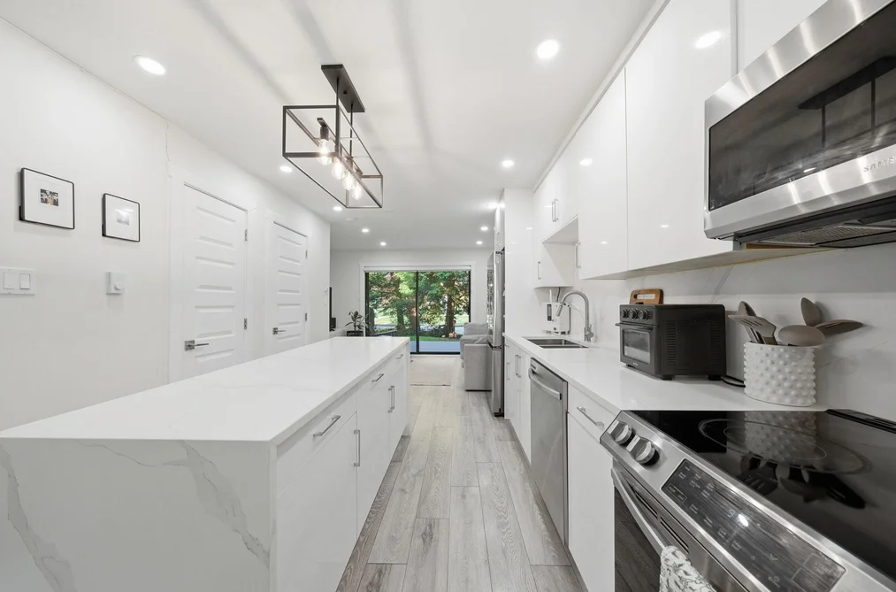 4328 GARDEN GROVE DRIVE, Burnaby BC V5G 4G6, Burnaby BC — Residential for Sale - Photo 2