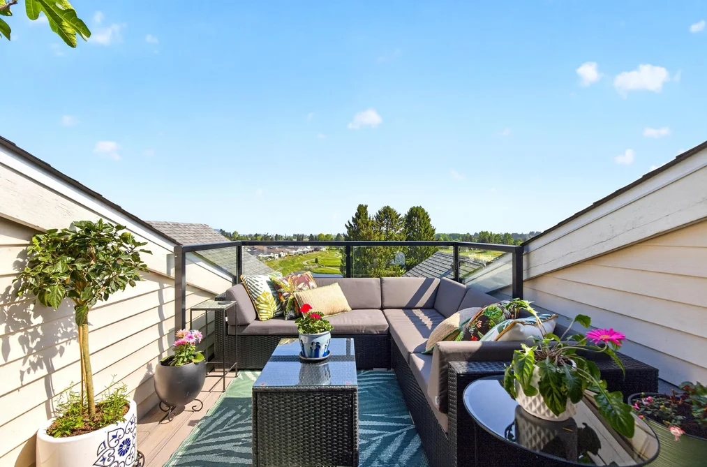 Condo for sale at 433 19673 Meadow Gardens Way Pitt Meadows British Columbia - MLS: R3122692