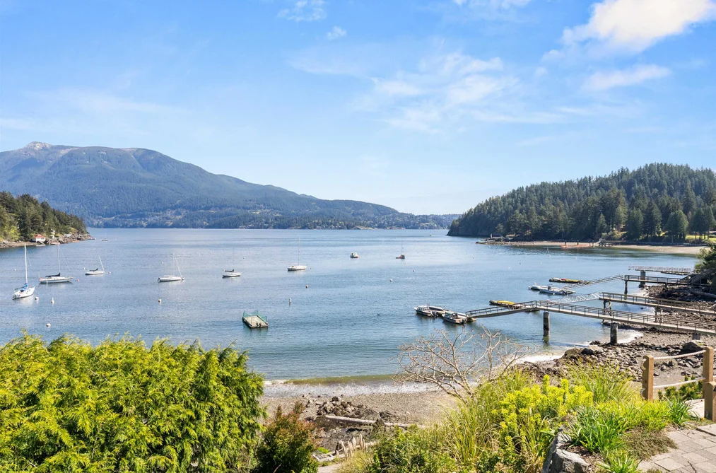 House for sale at 433 Senator Place Bowen Island British Columbia - MLS: R3113791
