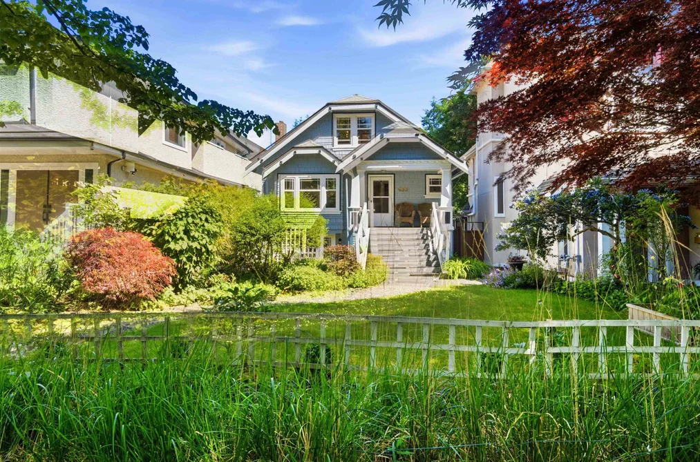 House for sale at 433 W 18th Avenue Vancouver British Columbia - MLS: R3131022
