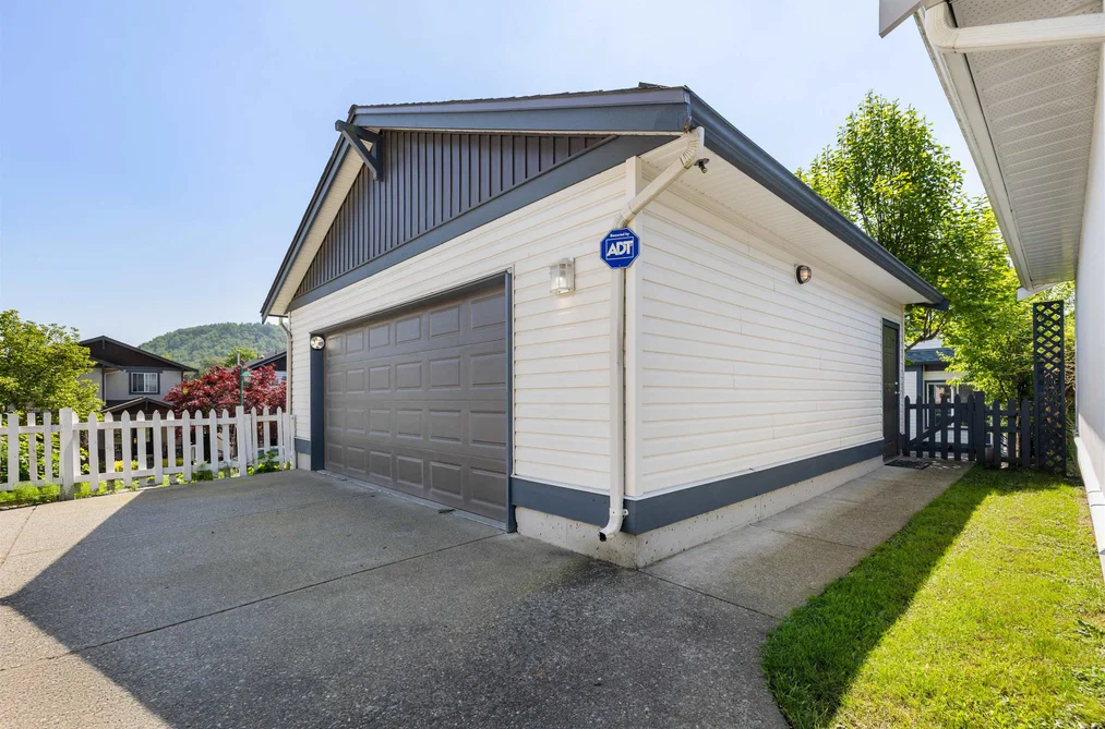 4330 BILL REID TERRACE, Abbotsford BC V3G 3C2, Abbotsford BC — Residential for Sale - Photo 4