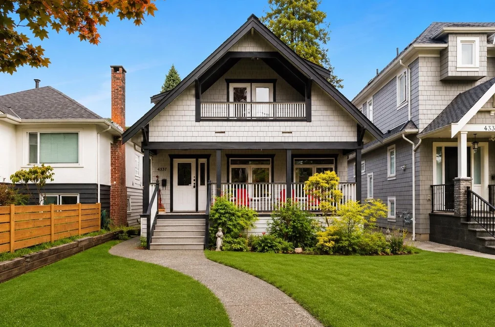 House for sale at 4337 W 15th Avenue Vancouver British Columbia - MLS: R3124214