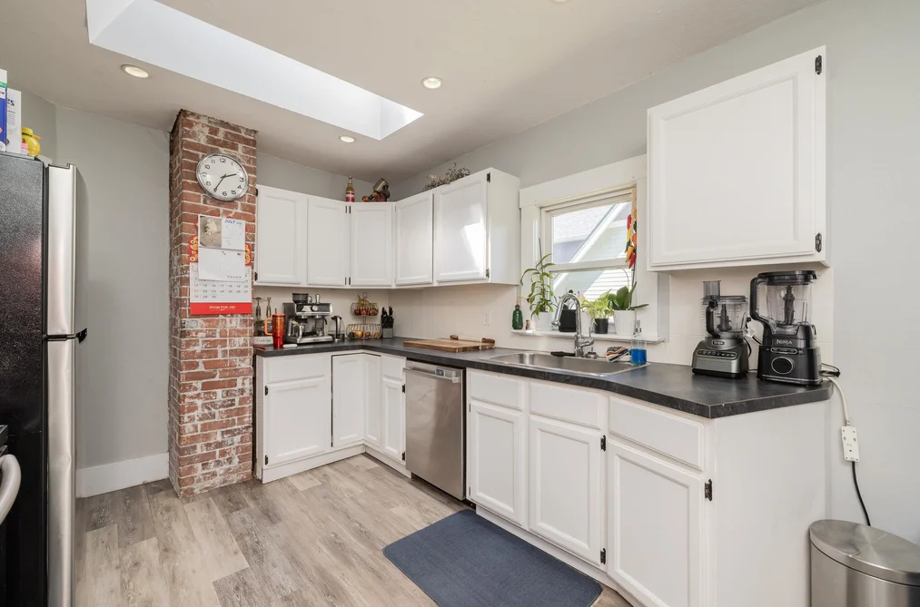 4338 ARTHUR DRIVE, Delta BC V4K 2W8, Delta BC — Residential for Sale — Photo 8 of 37