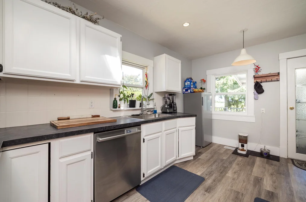 4338 ARTHUR DRIVE, Delta BC V4K 2W8, Delta BC — Residential for Sale — Photo 9 of 37