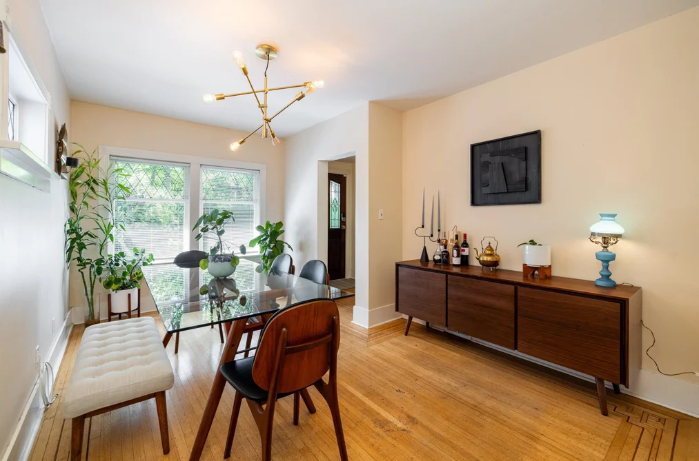4343 W 11th Avenue, Vancouver, BC - House for Sale - Photo 14 of 38 4343 W 11th Avenue, Vancouver, BC - House for Sale - Photo 14 of 38