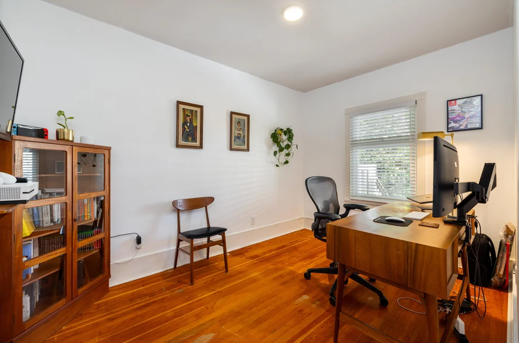 4343 W 11th Avenue, Vancouver, BC - House for Sale - Photo 15 of 38 4343 W 11th Avenue, Vancouver, BC - House for Sale - Photo 15 of 38