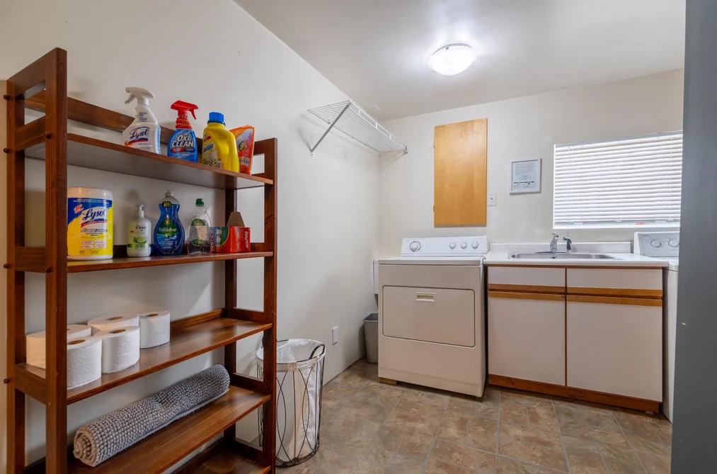 4343 W 11th Avenue, Vancouver, BC - House for Sale - Photo 31 of 38 4343 W 11th Avenue, Vancouver, BC - House for Sale - Photo 31 of 38