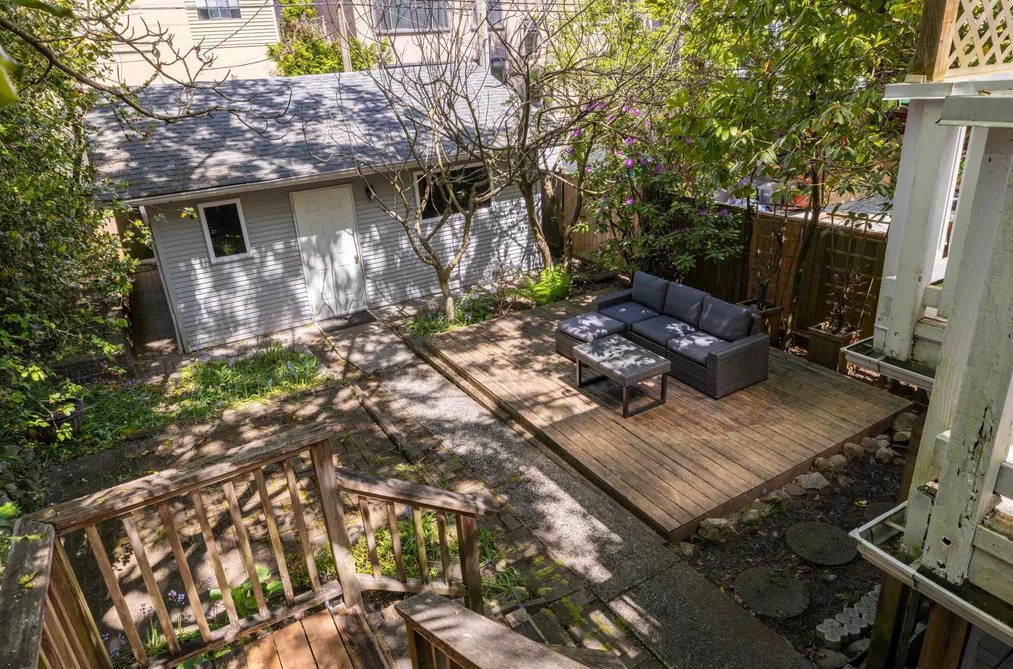 4343 W 11th Avenue, Vancouver, BC - House for Sale - Photo 37 of 38 4343 W 11th Avenue, Vancouver, BC - House for Sale - Photo 37 of 38