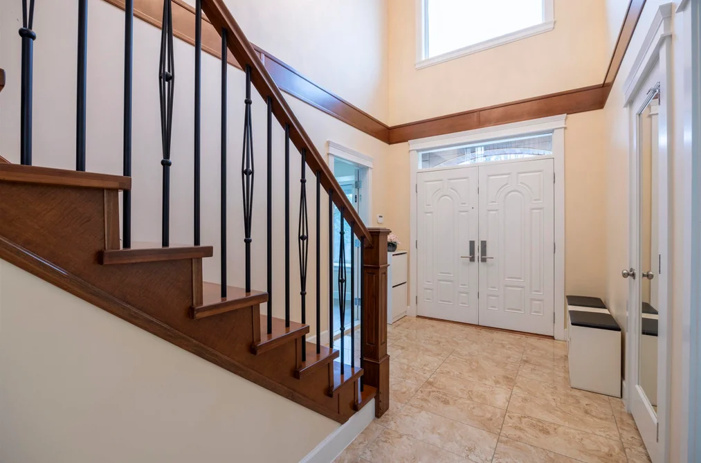 4346 WILDWOOD CRESCENT, Burnaby BC V5G 2M4, Burnaby BC — Residential for Sale - Photo 2