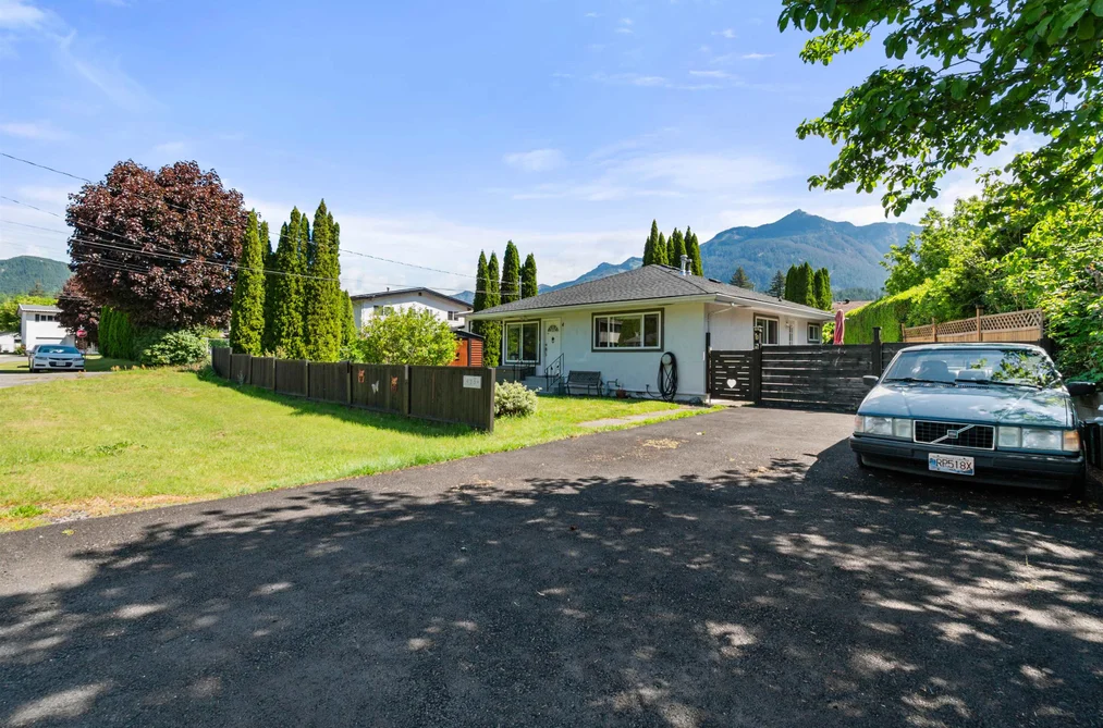 House for sale at 435 Hemlock Avenue Hope British Columbia - MLS: R3126690