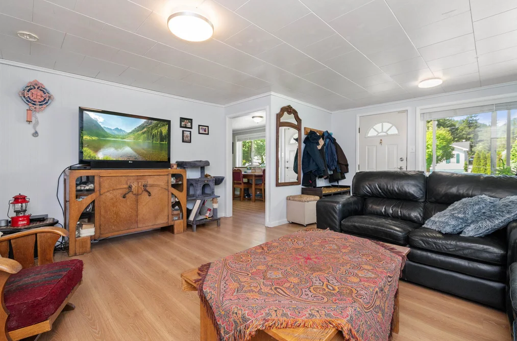 435 HEMLOCK AVENUE, Hope BC V0X 1L0, Hope BC — Residential for Sale - Photo 4