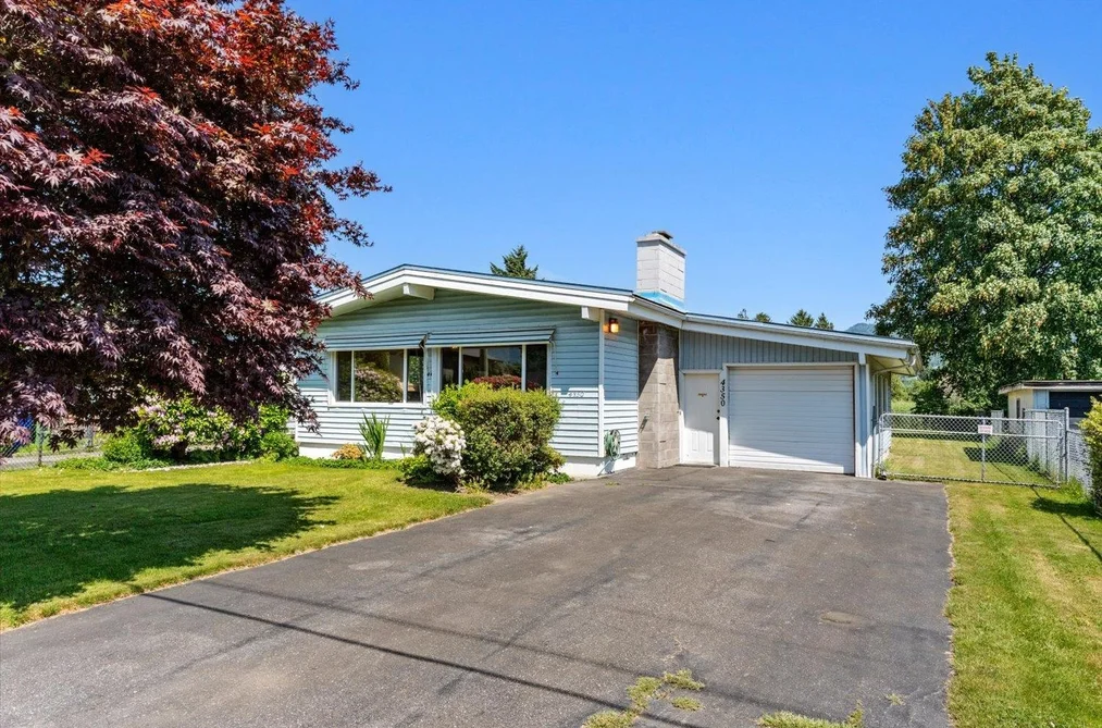 4350 CYPRESS STREET, Yarrow BC V2R 5E7, Yarrow BC — Residential for Sale - Photo 2