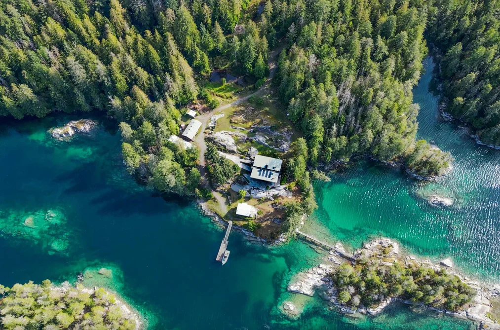 House for sale at 4355 Blind Bay Shoreline Nelson Island British Columbia - MLS: R2933272