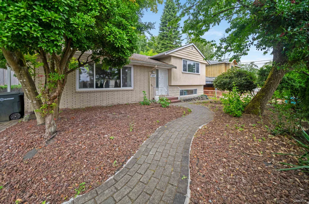 House for sale at 4366 Gilpin Crescent Burnaby British Columbia - MLS: R3117349