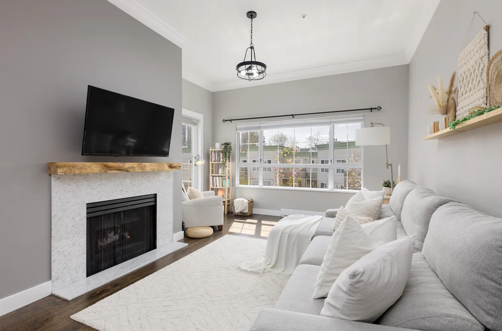 Condo for sale at 437 2980 Princess Crescent Coquitlam British Columbia - MLS: R3107183