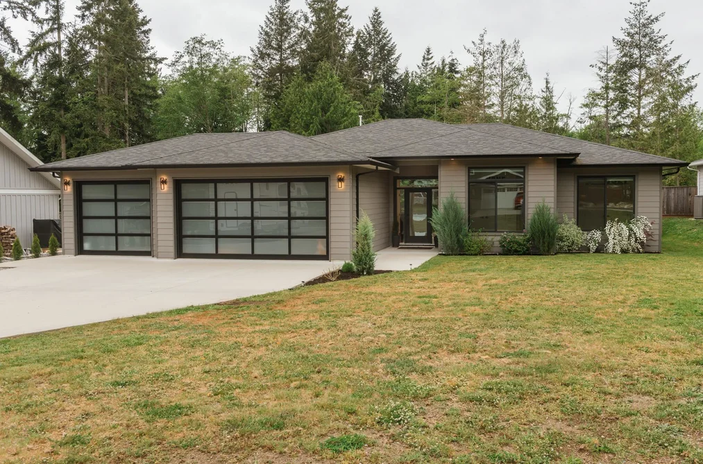 House for sale at 437 Solaz Place Gibsons British Columbia - MLS: R3121563