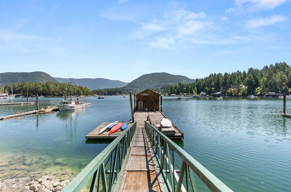 House for sale at 4371 Francis Peninsula Road Madeira Park British Columbia - MLS: R3109193