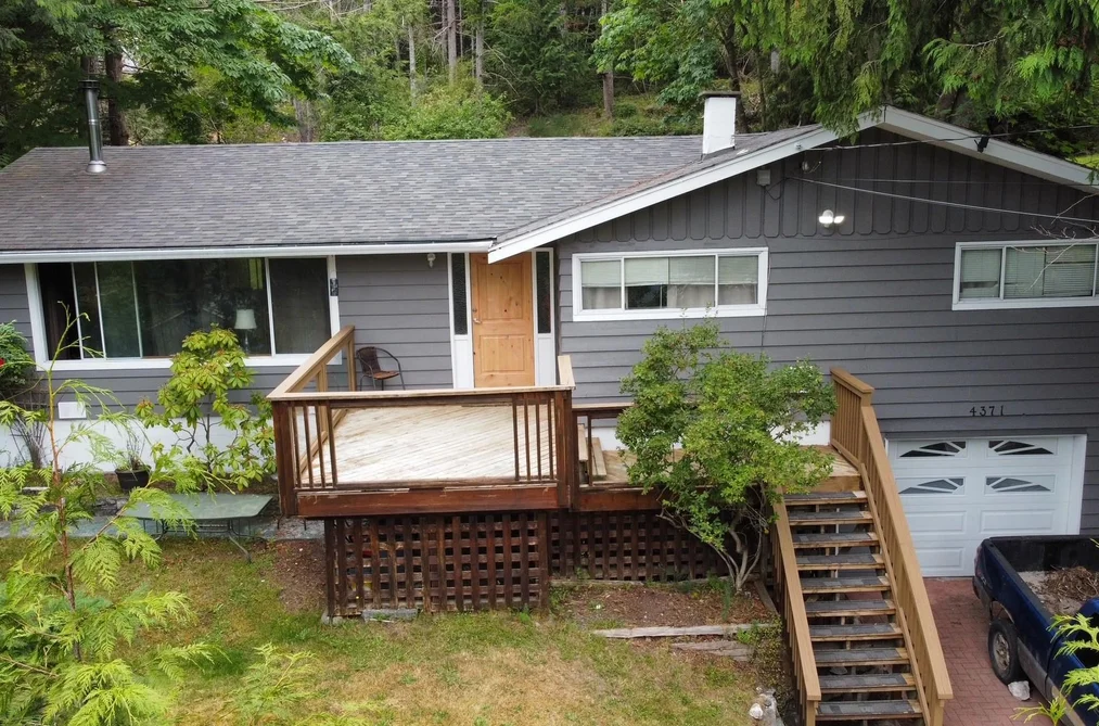 House for sale at 4371 Garden Bay Road Garden Bay British Columbia - MLS: R3137099