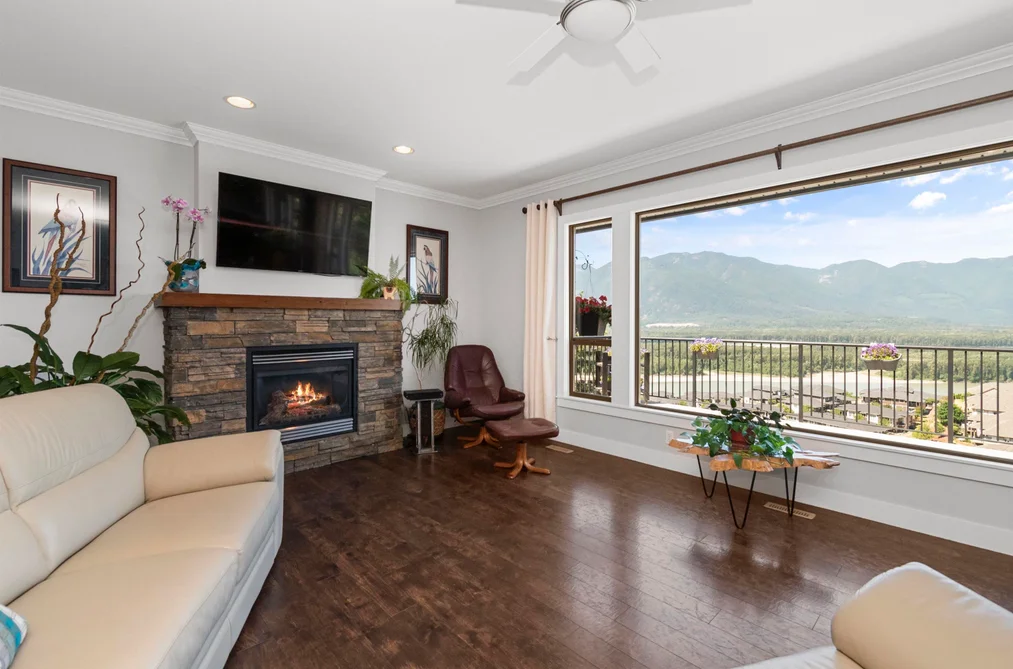 43726 ALAMEDA DRIVE, Chilliwack BC V2R 0J9, Chilliwack BC — Residential for Sale - Photo 4