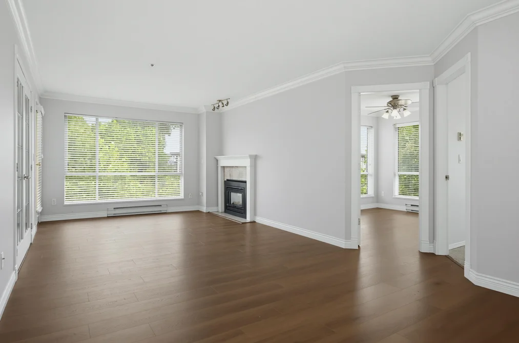 Condo for sale at 438 32830 George Ferguson Way Abbotsford British Columbia - MLS: R3139592