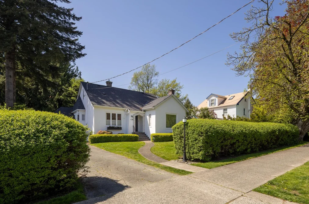 House for sale at 438 Fourth Street New Westminster British Columbia - MLS: R3103555