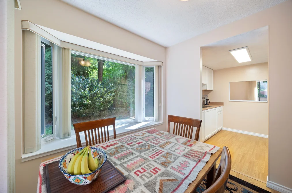 4384 GARDEN GROVE DRIVE, Burnaby BC V5G 4G6, Burnaby BC — Residential for Sale — Photo 10 of 40
