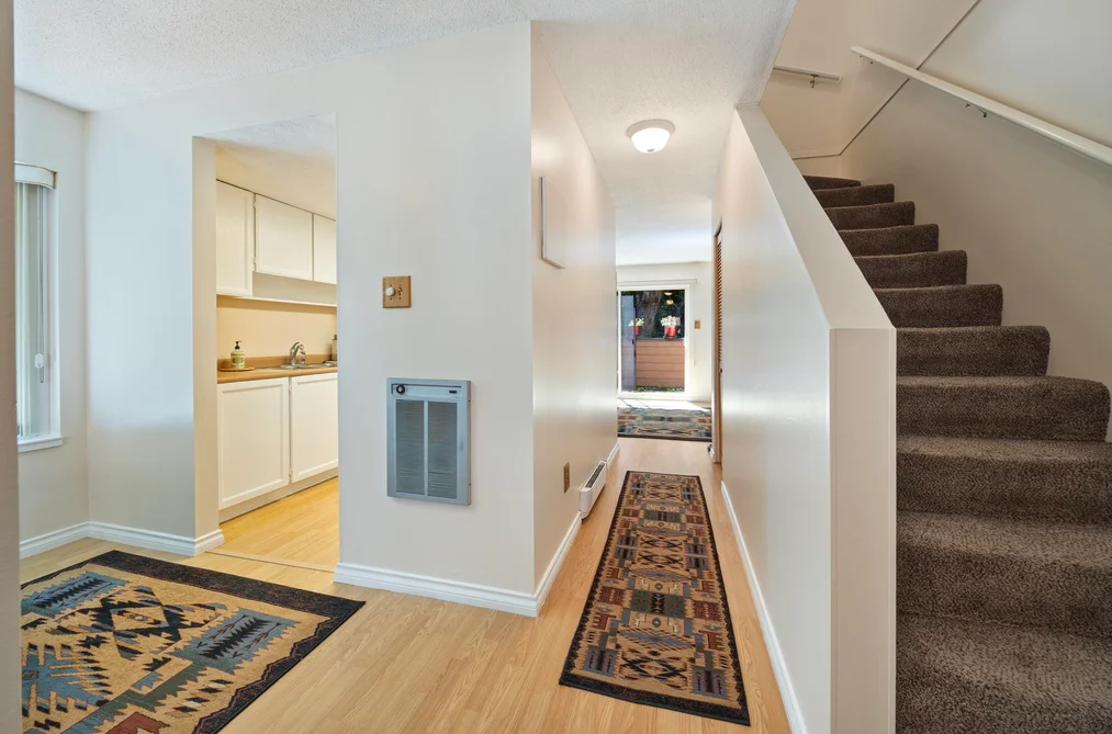 4384 GARDEN GROVE DRIVE, Burnaby BC V5G 4G6, Burnaby BC — Residential for Sale — Photo 13 of 40