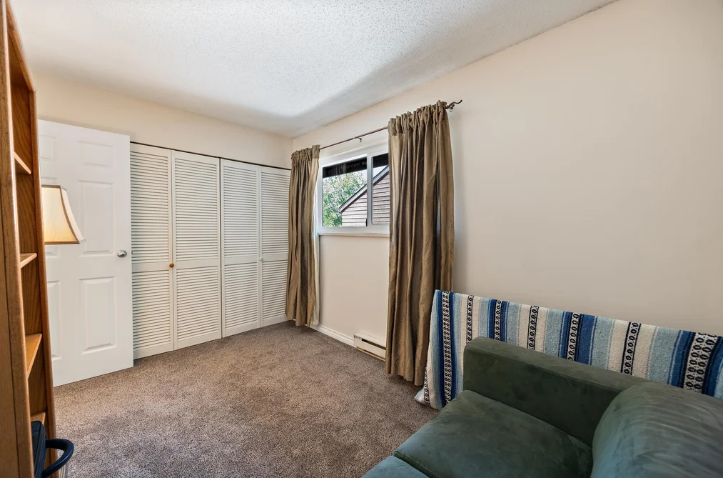 4384 GARDEN GROVE DRIVE, Burnaby BC V5G 4G6, Burnaby BC — Residential for Sale — Photo 18 of 40