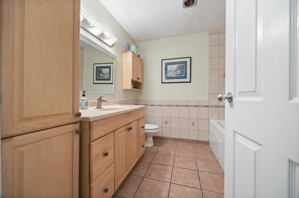 4384 GARDEN GROVE DRIVE, Burnaby BC V5G 4G6, Burnaby BC — Residential for Sale — Photo 19 of 40