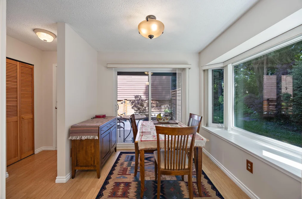 4384 GARDEN GROVE DRIVE, Burnaby BC V5G 4G6, Burnaby BC — Residential for Sale — Photo 8 of 40