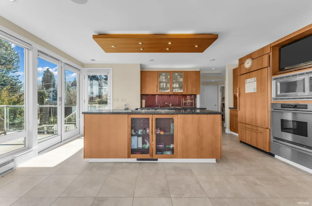 4389 LOCARNO CRESCENT, Vancouver BC V6R 1G2, Vancouver BC — Residential for Sale — Photo 12 of 38