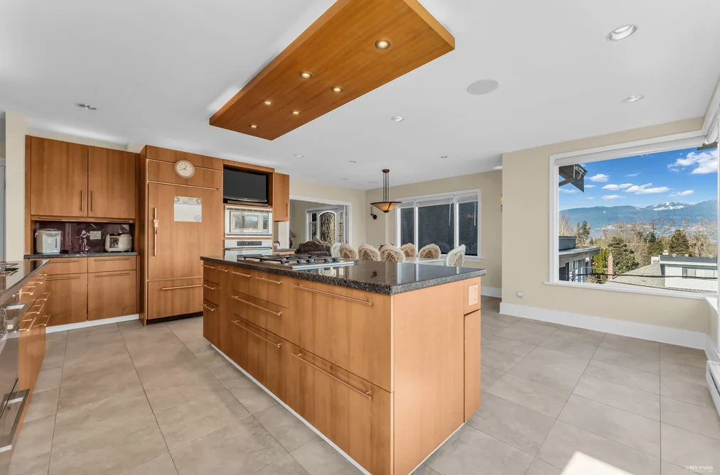 4389 LOCARNO CRESCENT, Vancouver BC V6R 1G2, Vancouver BC — Residential for Sale — Photo 13 of 38