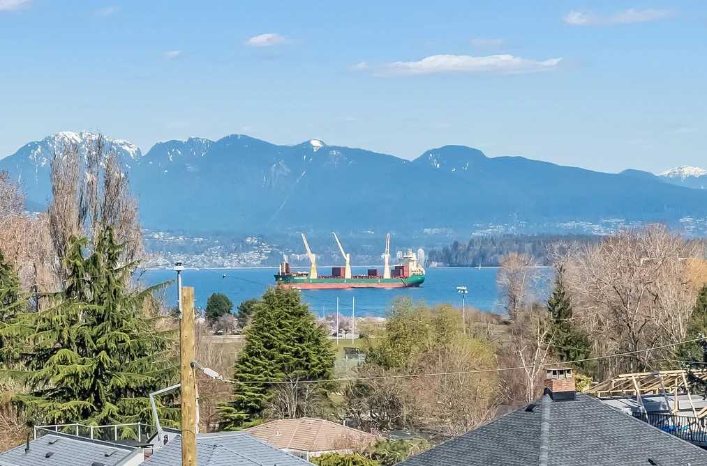 4389 LOCARNO CRESCENT, Vancouver BC V6R 1G2, Vancouver BC — Residential for Sale — Photo 2 of 38