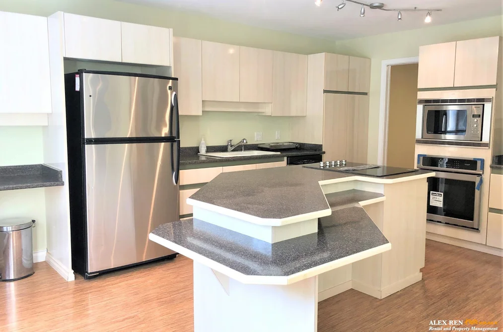 4396 W 11TH AVENUE, Vancouver BC V6R 2M1, Vancouver BC — Residential for Sale — Photo 5 of 25