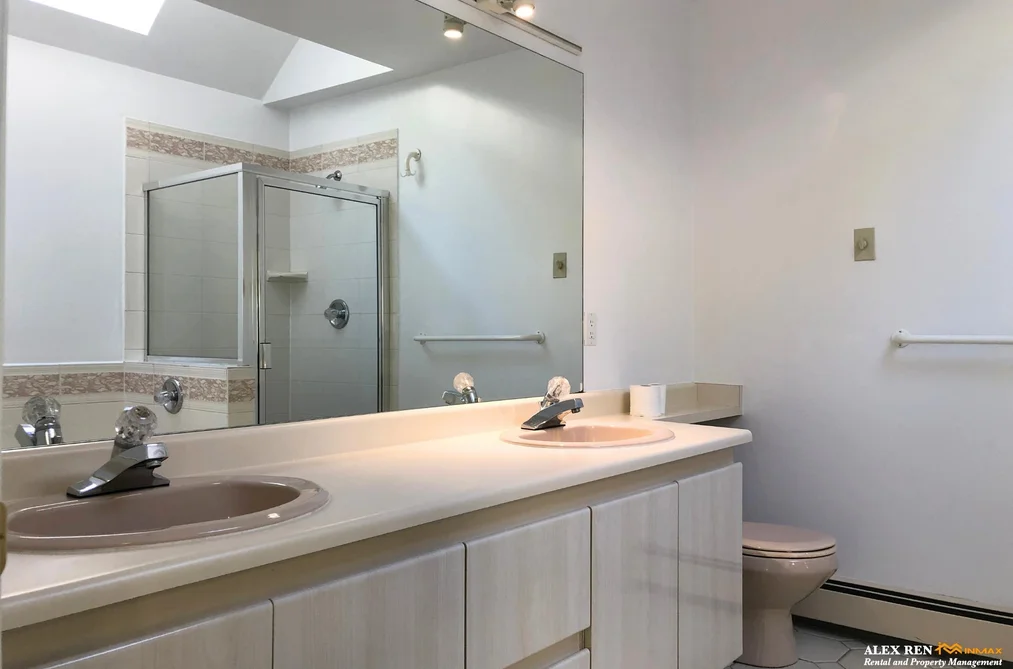 4396 W 11TH AVENUE, Vancouver BC V6R 2M1, Vancouver BC — Residential for Sale — Photo 8 of 25