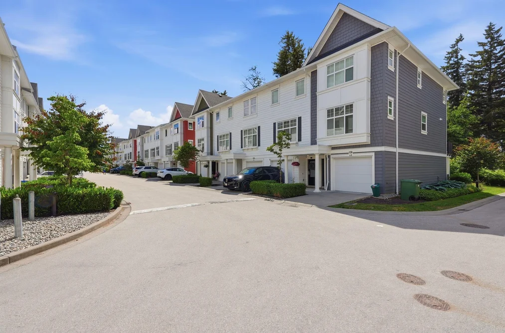 44 27735 ROUNDHOUSE DRIVE, Abbotsford BC V4X 0B9, Abbotsford BC — Residential for Sale - Photo 2