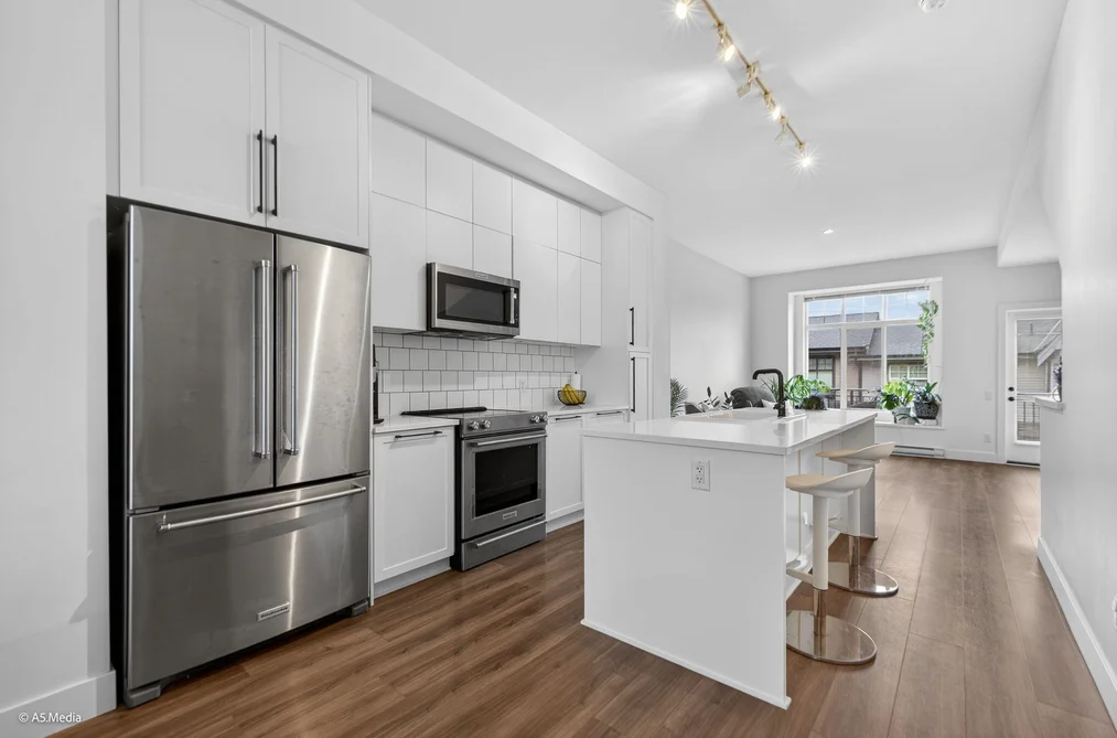 44 3552 VICTORIA DRIVE, Coquitlam BC V3E 0N7, Coquitlam BC — Residential for Sale - Photo 2
