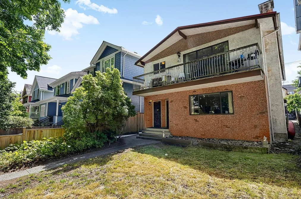 House for sale at 440-442 E 10th Avenue Vancouver British Columbia - MLS: R3143462