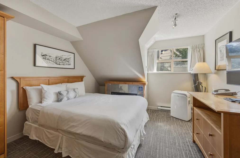 4402 4295 BLACKCOMB WAY, Whistler BC V8E 0X2, Whistler BC — Residential for Sale - Photo 3